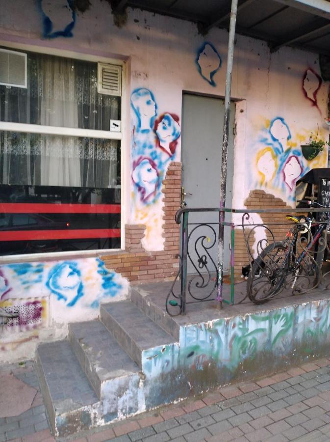 Hostel Retro Batumi Luaran gambar