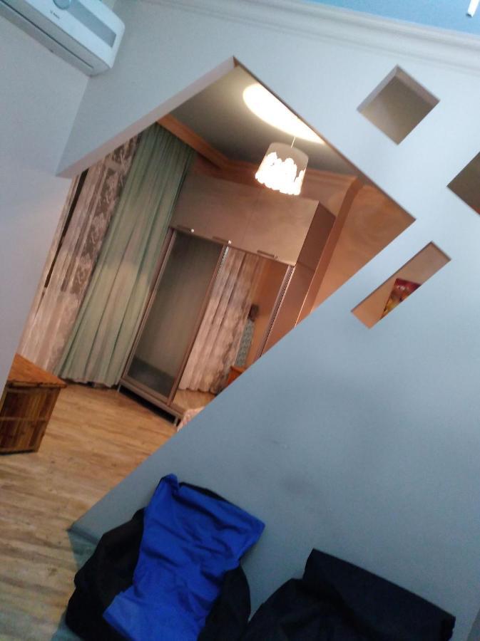Hostel Retro Batumi Luaran gambar