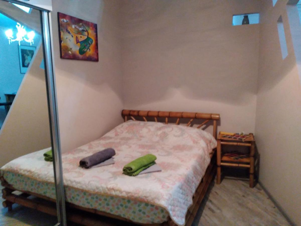 Hostel Retro Batumi Luaran gambar