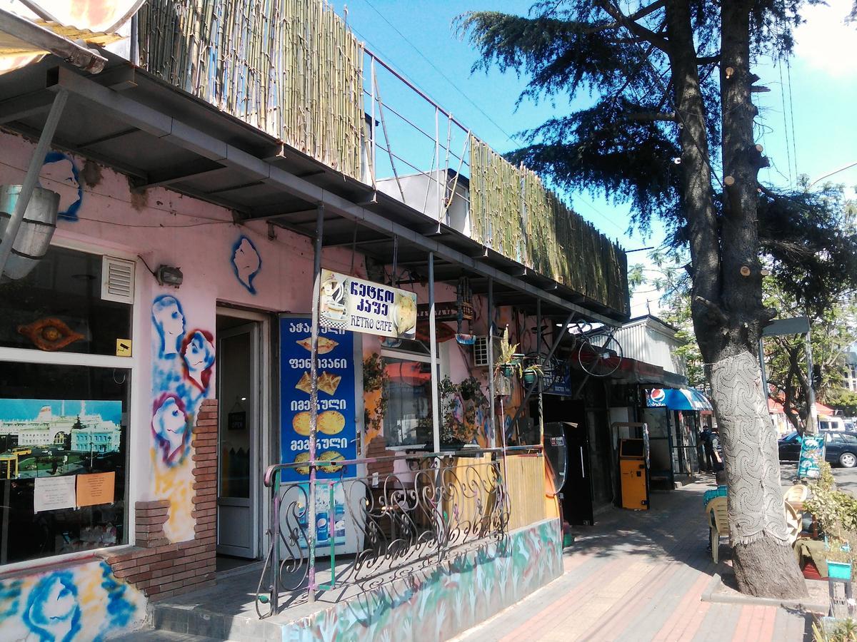 Hostel Retro Batumi Luaran gambar