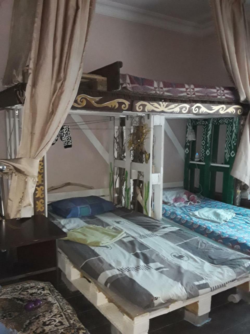 Hostel Retro Batumi Luaran gambar