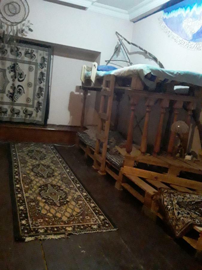 Hostel Retro Batumi Luaran gambar