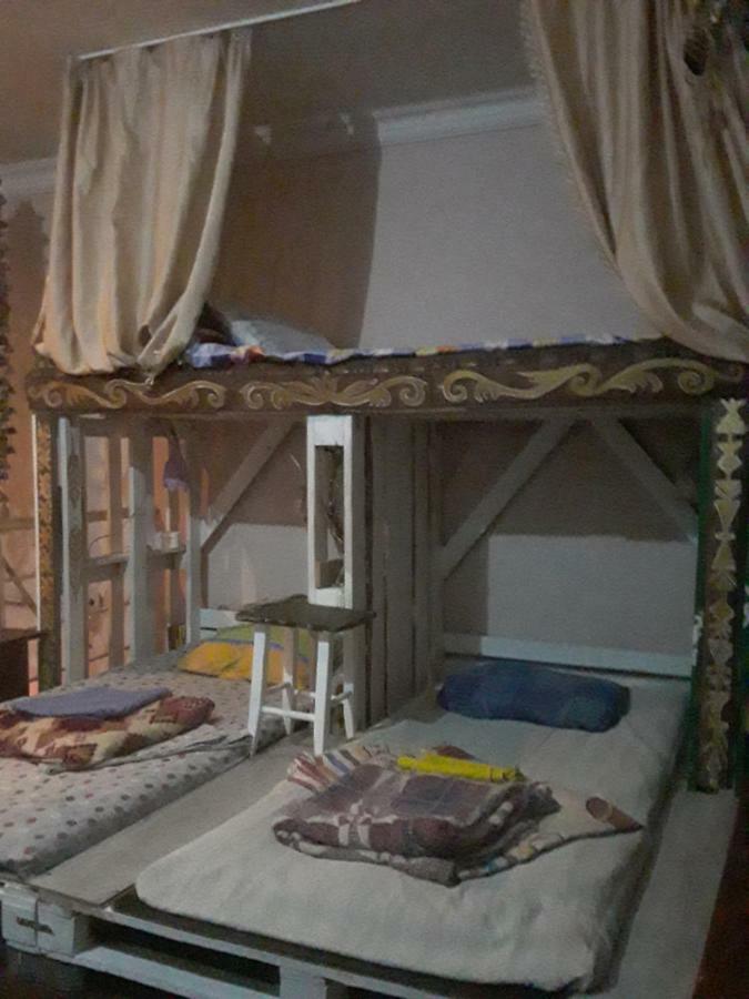 Hostel Retro Batumi Luaran gambar